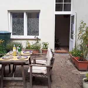 2-zimmer-ferienwohnung Im 1. Obergeschoss Lübeck